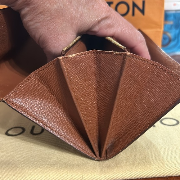 100% Authentic Louis Vuitton Monogram Sarah Long Wallet - Picture 12 of 15